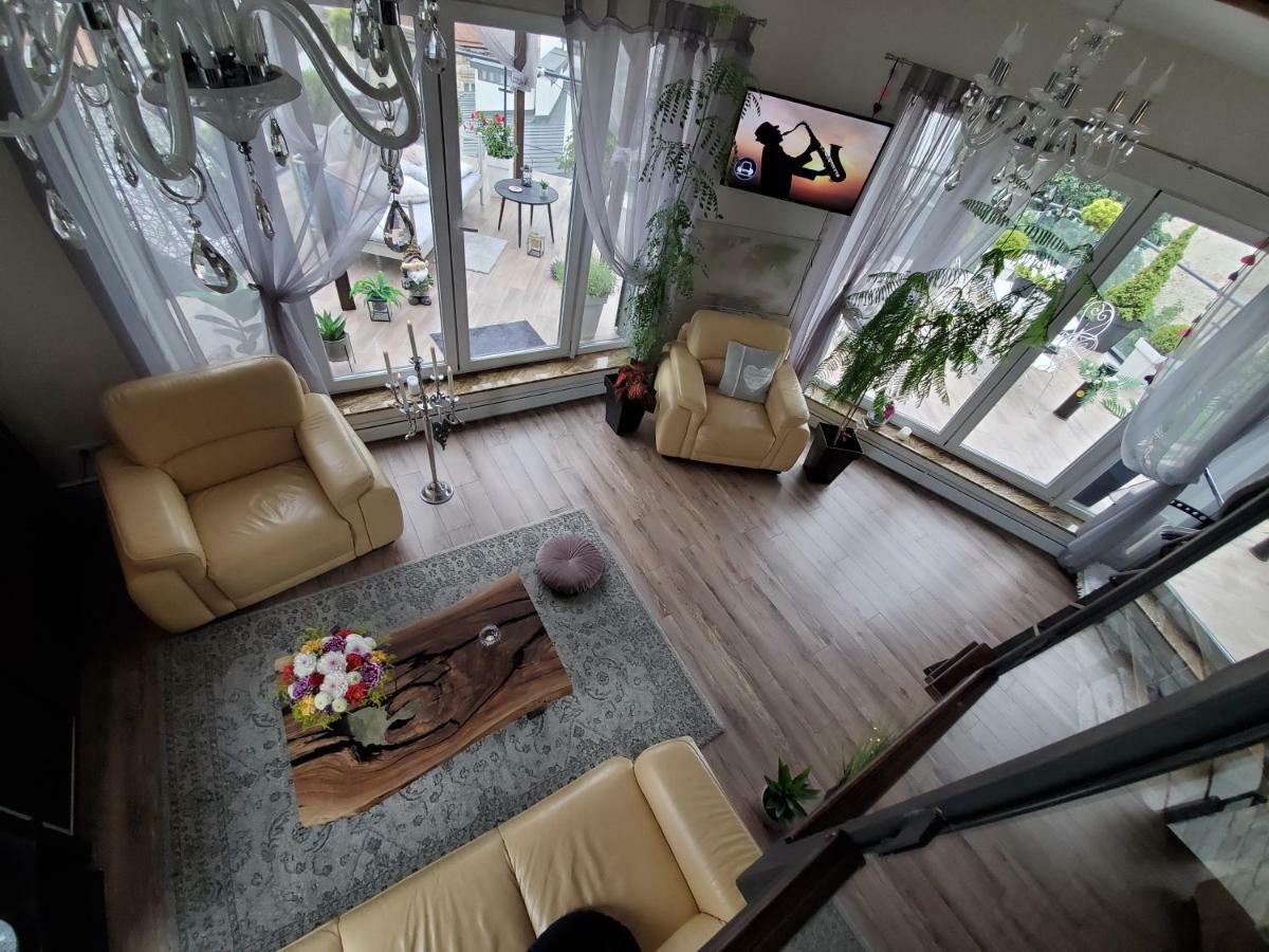 Apart-Terrace On Baker Street リヴィウ エクステリア 写真